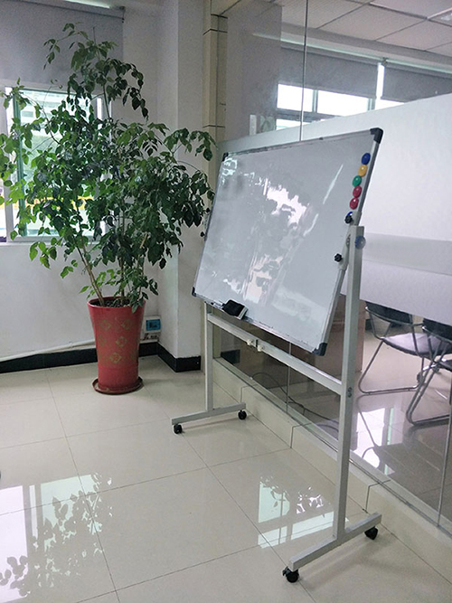 公告栏